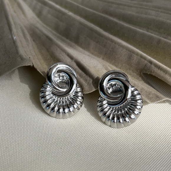 NEW💎Silver Waterproof Statement Earrings*Vintage Earrings - Picture 5 of 5